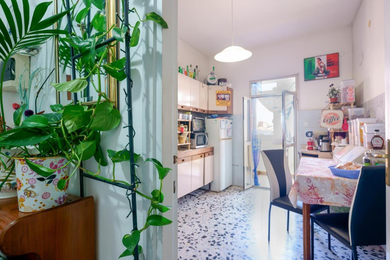 B&B Pothos - Eng Ita - Air Conditioning Wi-Fi Fridge Netflix Local Guide - Aria Condizionata, Frigo, Internet, Guida Locale Кальяри Экстерьер фото