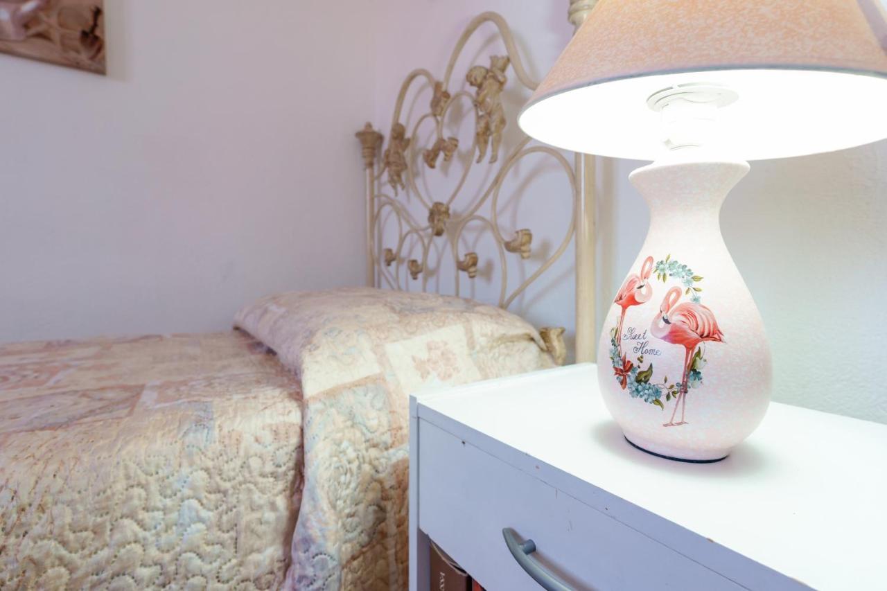 B&B Pothos - Eng Ita - Air Conditioning Wi-Fi Fridge Netflix Local Guide - Aria Condizionata, Frigo, Internet, Guida Locale Кальяри Экстерьер фото