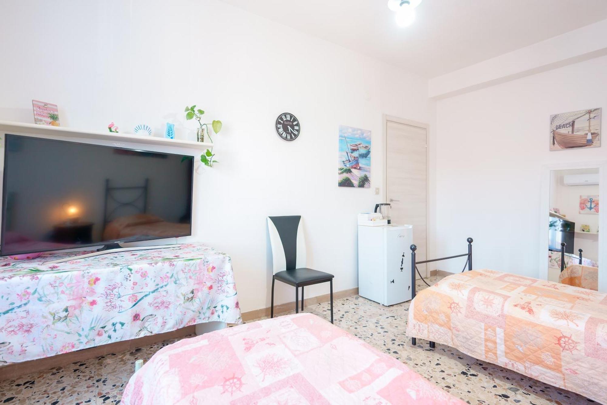 B&B Pothos - Eng Ita - Air Conditioning Wi-Fi Fridge Netflix Local Guide - Aria Condizionata, Frigo, Internet, Guida Locale Кальяри Экстерьер фото